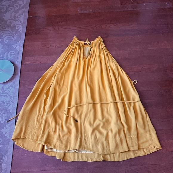 Banana Republic Yellow/Mustard Pleated Halter Midi Dress - Picture 3 of 7